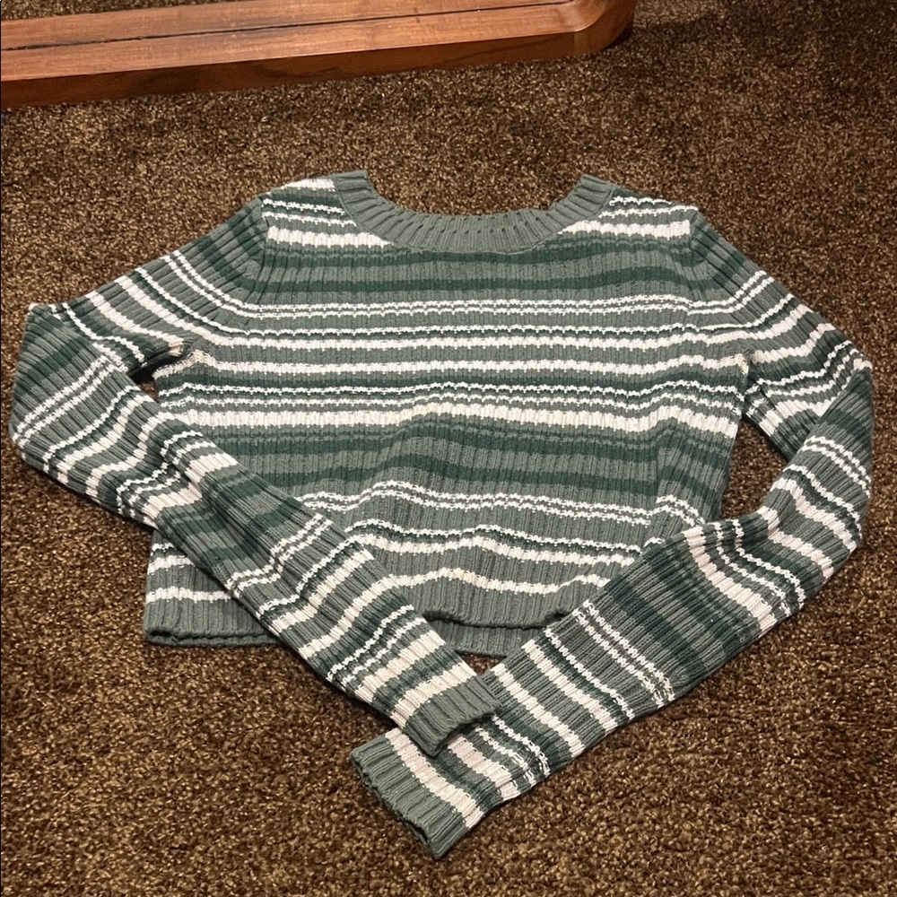 Hollister crop sweater